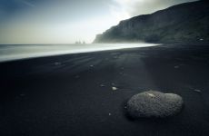 Strand von Vik in Island inkl. der Felsen von Reynisdrangar