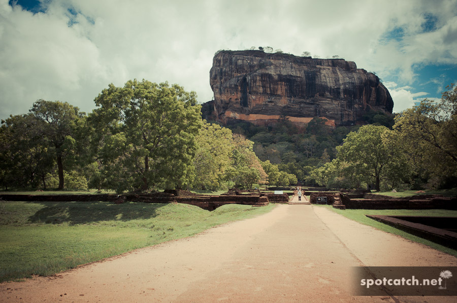 sigiriya rock full path